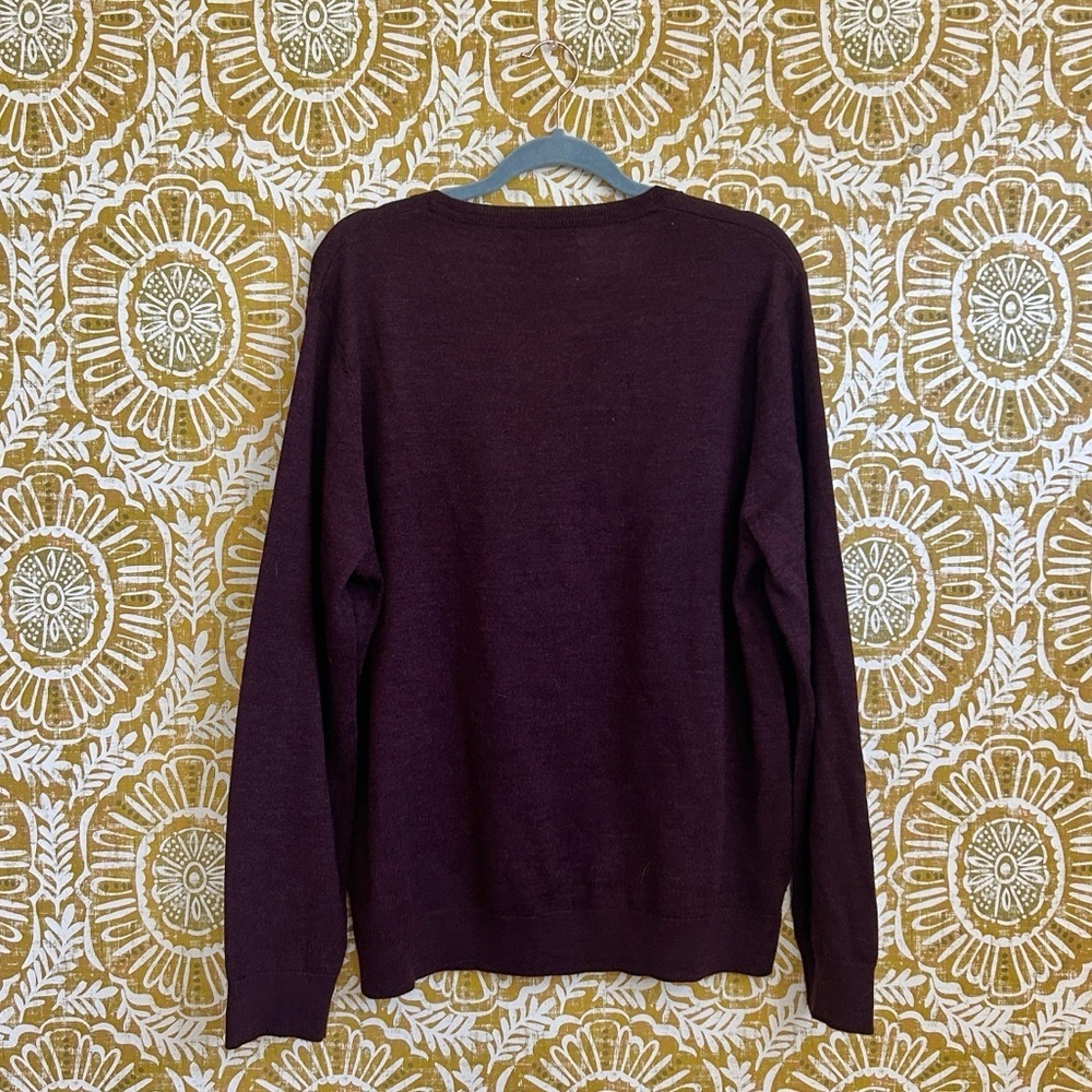 Banana Republic Men’s Burgundy Merino Wool V-Neck Sweater Sz XL - Picture 6 of 9